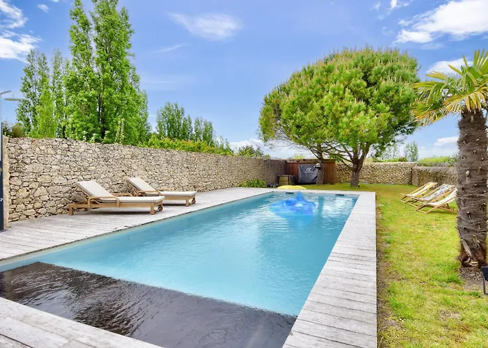 Piscine Chauffee, Jardin, Magnifique Pour 10 La Guérinière